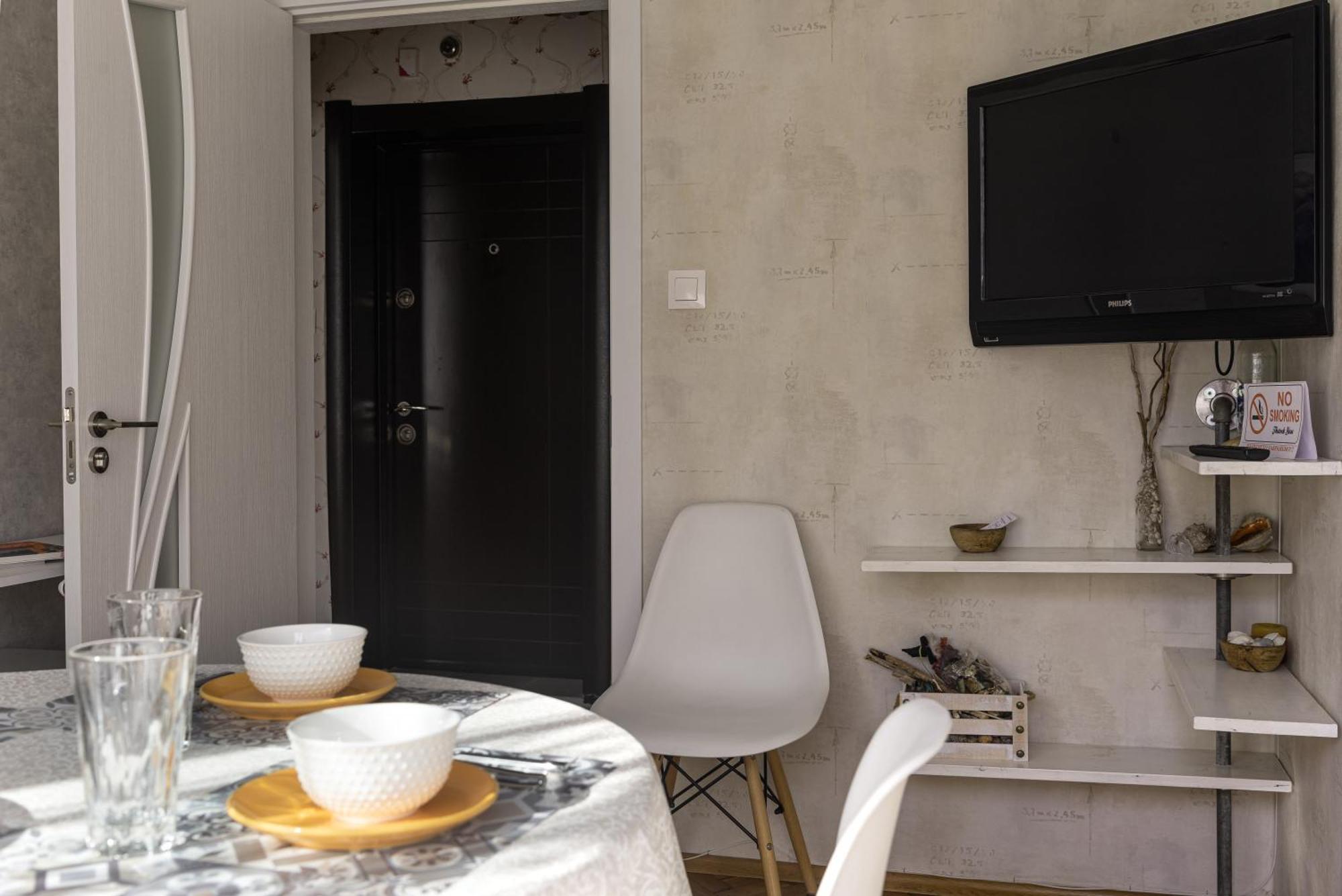Photo Art Apartment Burgas Bagian luar foto