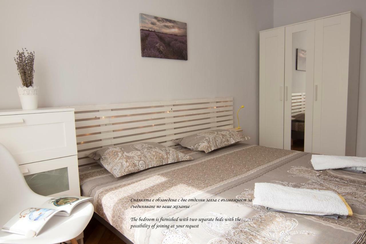 Photo Art Apartment Burgas Bagian luar foto